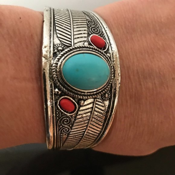 Southwestern Silver Cuff Blue Turquoise Bracelet - Picture 2 of 8